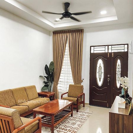 De Jara Guesthouse Dungun For Malay ภายนอก รูปภาพ