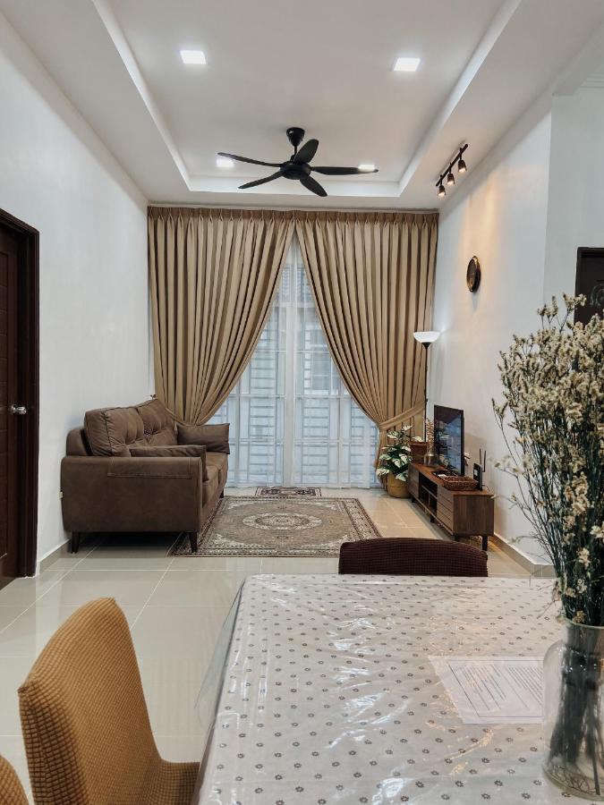 De Jara Guesthouse Dungun For Malay ภายนอก รูปภาพ